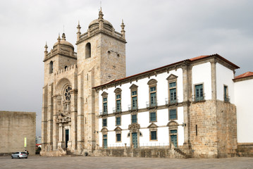 Fototapeta na wymiar Porto Cathedral