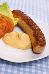 Bratwurst mit Senf