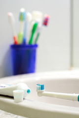 spazzolino da denti elettrico