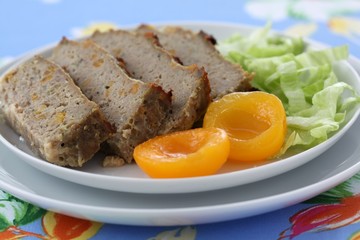 Fleischpastete mit Aprikosen