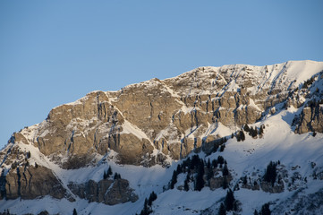 Paysage de montagne sous la neige,  Areches, Savoie, France