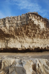 falaise calcaire sur la cote ouest de Fuerteventura