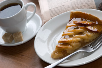 Apple pie with coffee