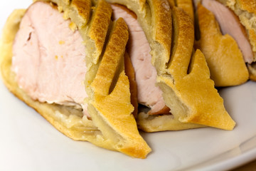 Gefüllte Blätterteigpastete