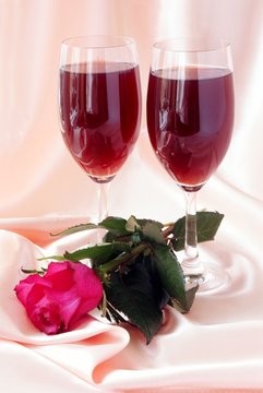 red wine,rose,love