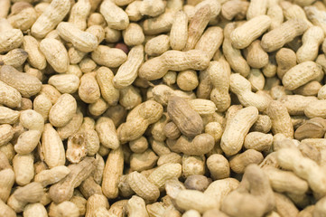 Scattering of nuts in a supermarket