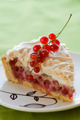 Redcurrant meringue tart