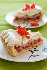 Redcurrant meringue tart
