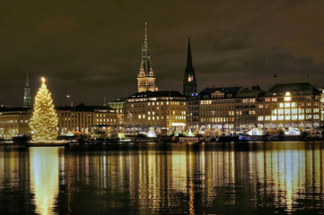 Fototapeta premium Hansestadt Hamburg im Weihnachtsglanz