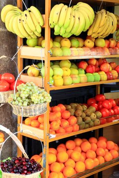 Obst, Bananen, Äpfel, Orangen, Kiwi, Weintrauben