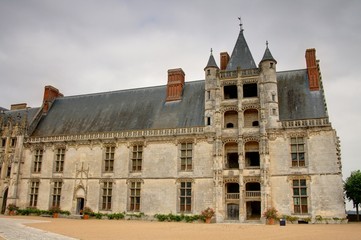 Fototapeta na wymiar Fasada Chateaudun zamku