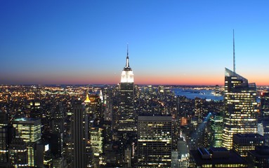 Fototapeta na wymiar Manhattan skyline by night
