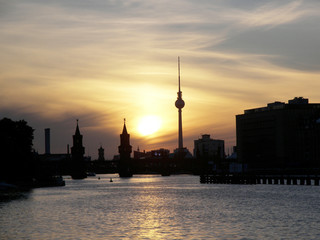 Oberbaumbrücke, Fernsehturm, Skyline Berlin © Sinuswelle