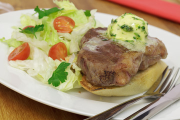 Rumpsteak mit Kräuterbutter