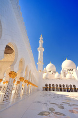 Scheich Zayed Moschee in Abu Dhabi IV - obrazy, fototapety, plakaty