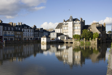 view of the city of landerneau