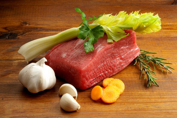 carne con ingredienti
