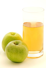 Apfelsaft mit Apfel