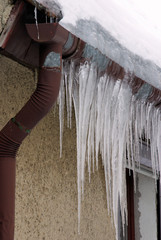 Eiszapfen am Haus - icicle on house 02