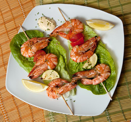 Brochettes de gambas