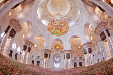 Interior of Sheikh Zayed Mosque in Abu Dhabi 08