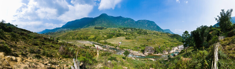 Fototapeta na wymiar Hoang Lien Mountain Range