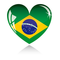 Obraz premium Vector heart with Brazil flag texture isolated on a white.