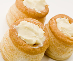 vol au vent con fonduta al tartufo