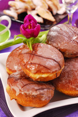 donuts with icing