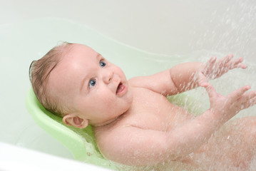 Fototapeta na wymiar washing baby
