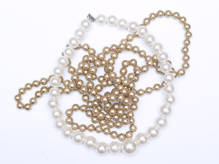 black and white pearl beads