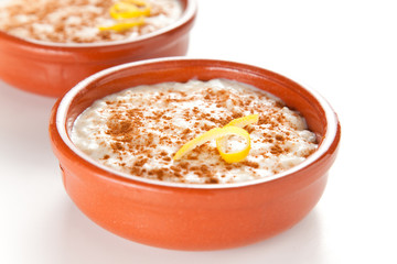 tasty cinnamon rice pudding dessert