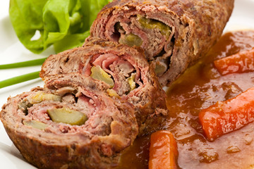 Stuffed beef and vegetables
