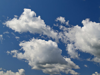 Fototapeta na wymiar The cloudy sky