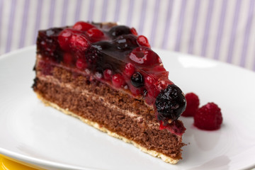 torte mit Beeren(Waldfrüchte)