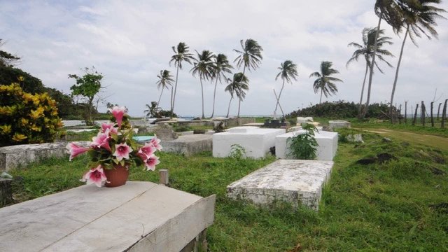 caribbean graveyard corn island nicaragua central america