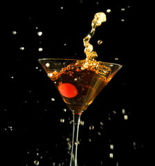 Manhattan cocktail - big splash!