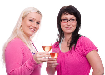 Zwei Freundinnen mit Weingläser