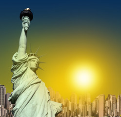 Fototapeta premium Statue of Liberty New York against a panorama of new york