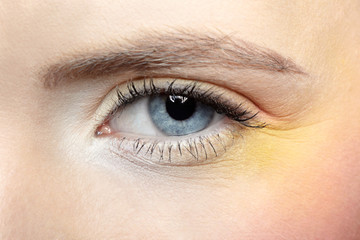 girl's eye zone make-up