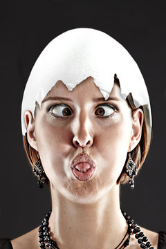 Osterfrau Eierschale