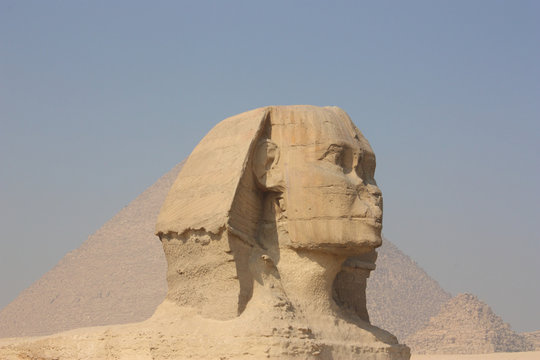 La sfinge e le piramidi