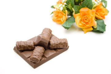 Pralinen mit Blumenstrauß