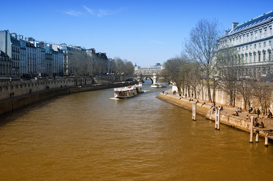 PARIS DESDE EL SENA