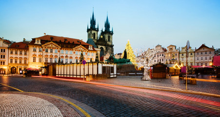 Fototapeta na wymiar Wieczór w Pradze