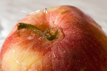 manzana roja salpicada
