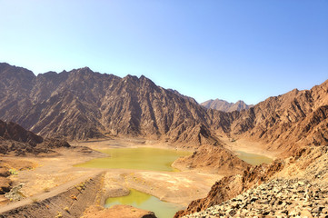Dry Mountain Lake