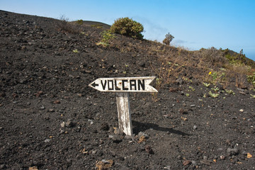 Signpost to volcano at La Palma