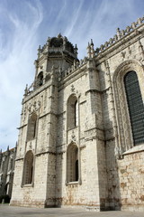 Fototapeta na wymiar Wieża Klasztor Hieronimitów w Belem - Lizbona