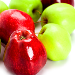 green and red apples